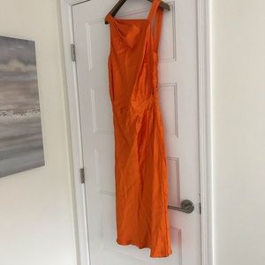 Orange long dress!🧡